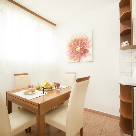Apartment Hanna *