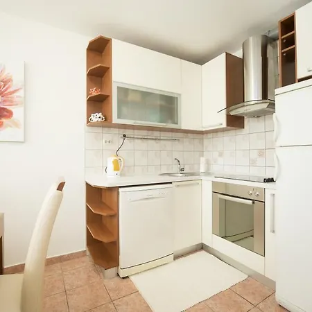 Hanna Apartment *